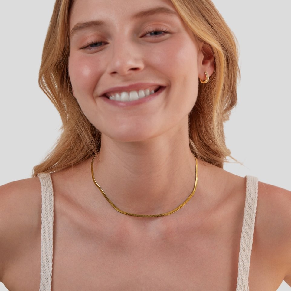 Collar Sarya con cadena tipo serpiente