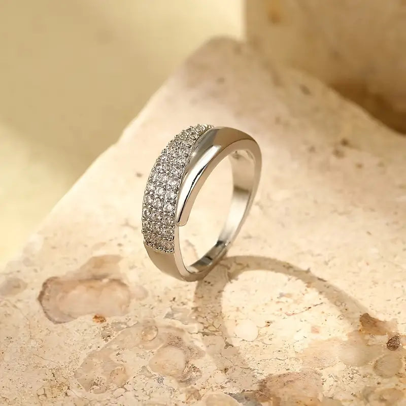 Eloise: un anillo de brillo atemporal