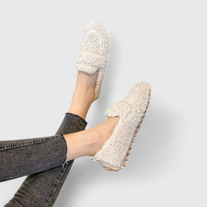 Zapatillas de Casa Elegantes y Cálidas