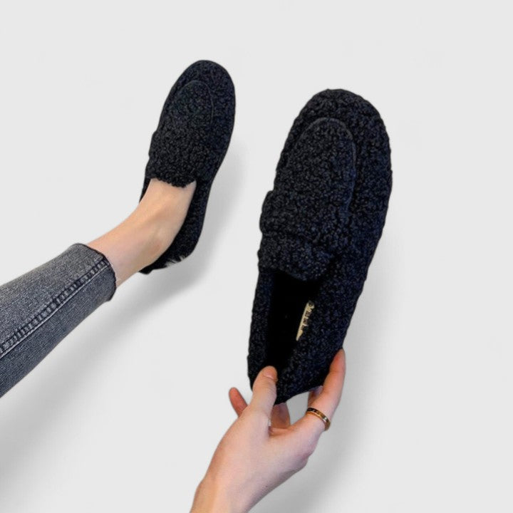 Zapatillas de Casa Elegantes y Cálidas