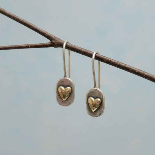 Pendientes vintage de plata y oro con forma de corazón