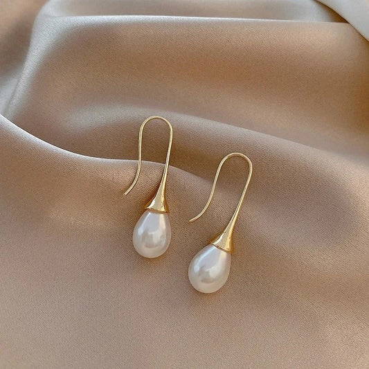 Pendientes de perlas clásicos