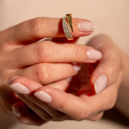 Eloise: un anillo de brillo atemporal