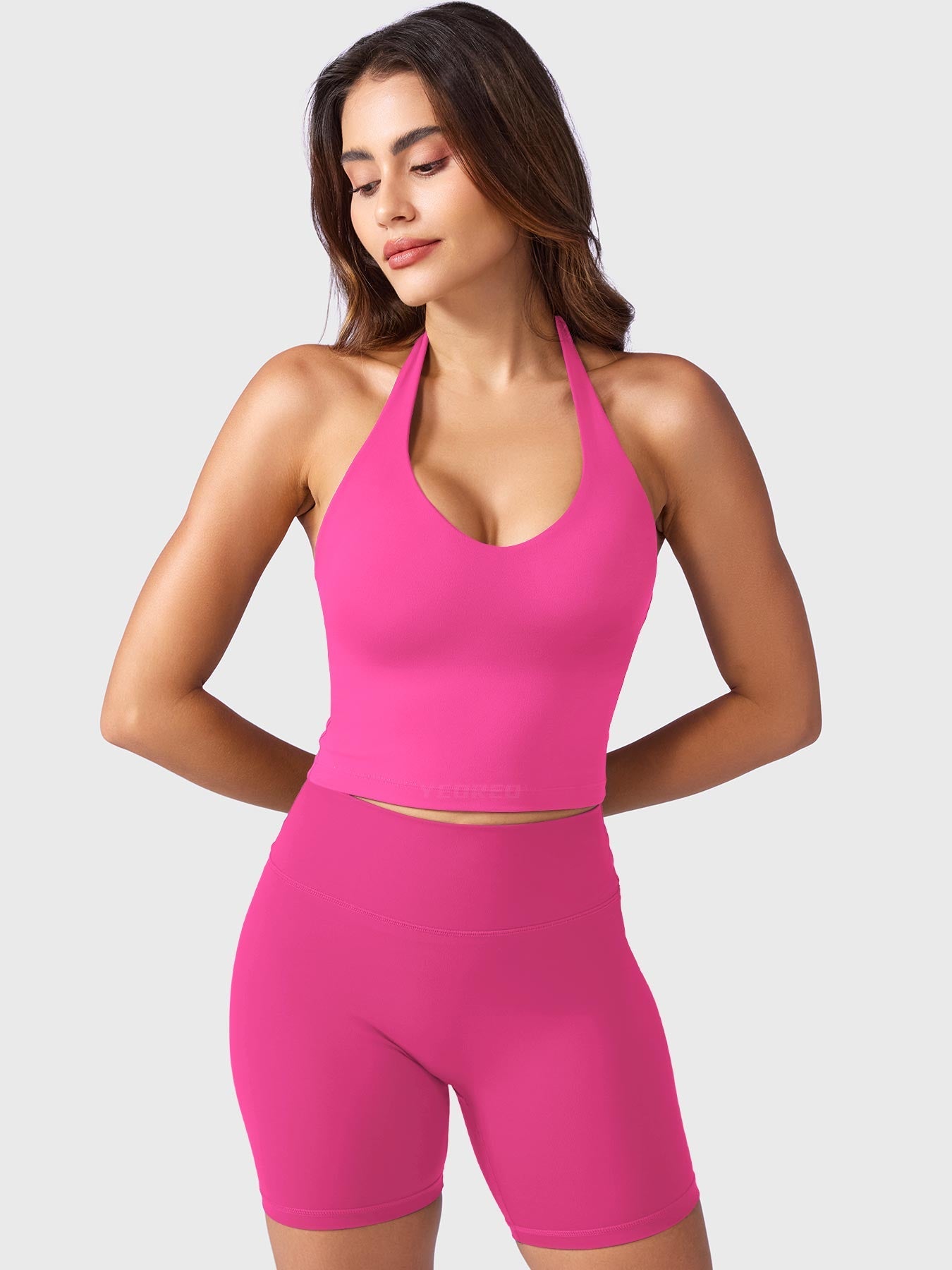 Victoria Fitness | Camiseta deportiva con cuello