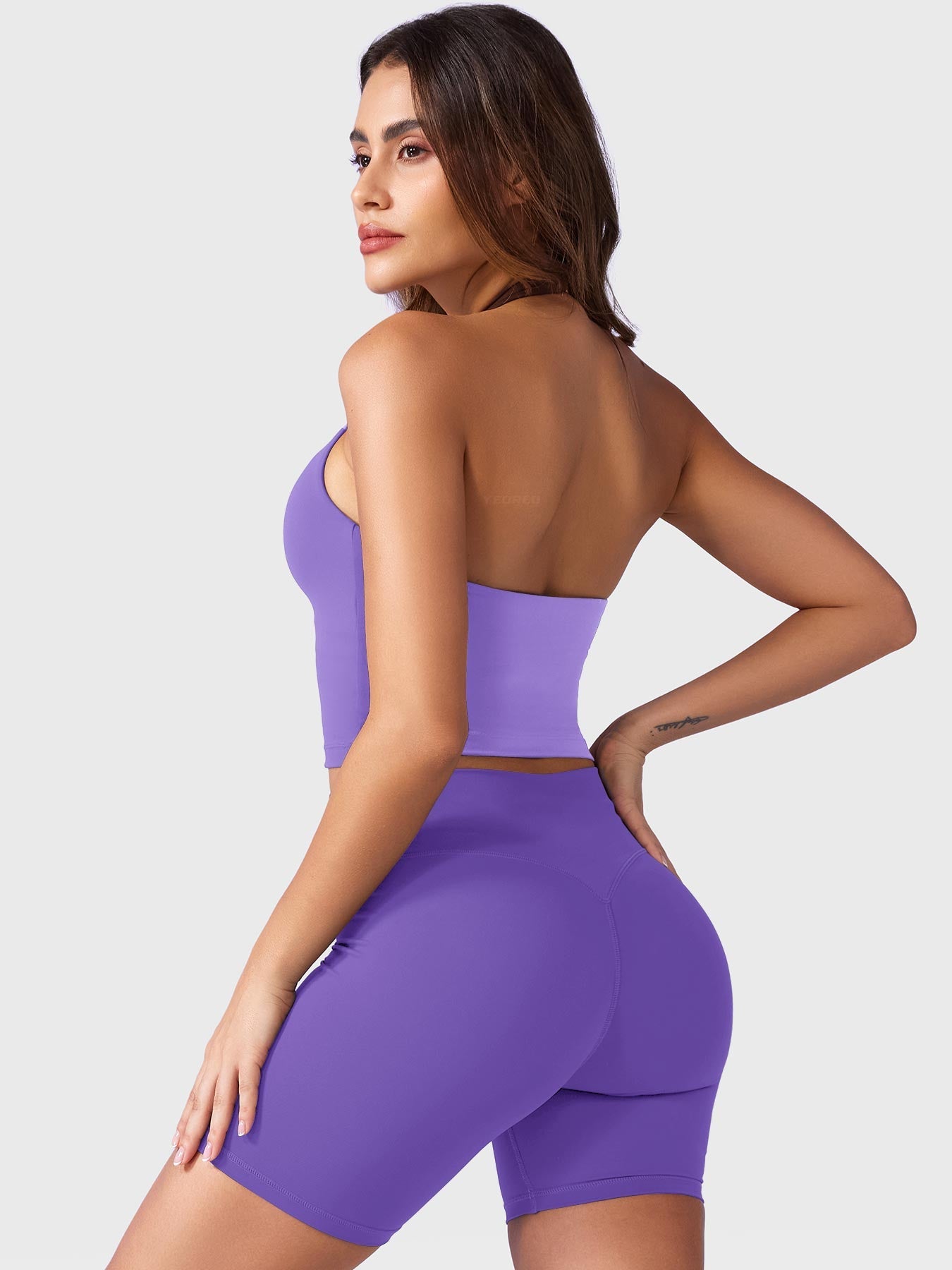 Victoria Fitness | Camiseta deportiva con cuello