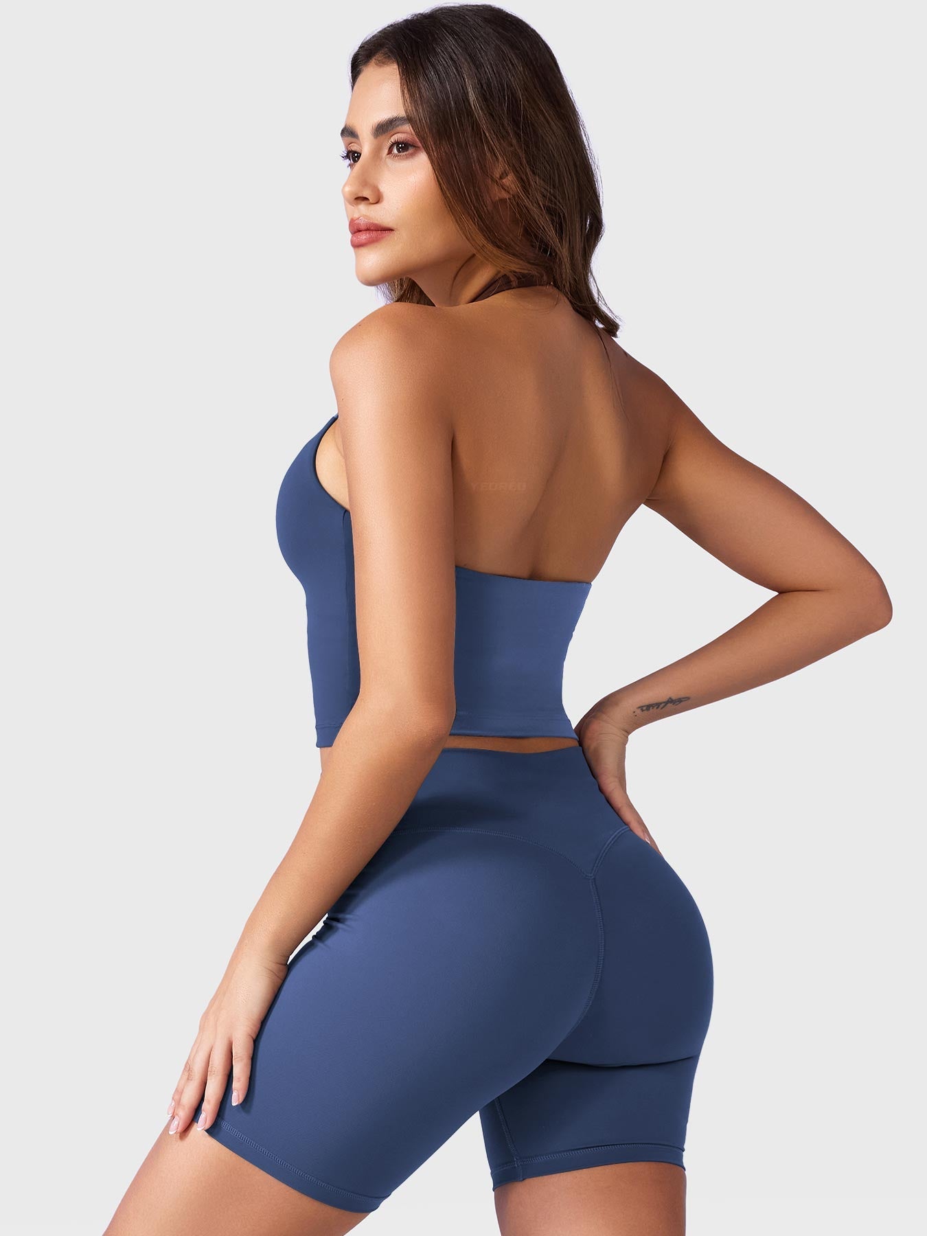 Victoria Fitness | Camiseta deportiva con cuello