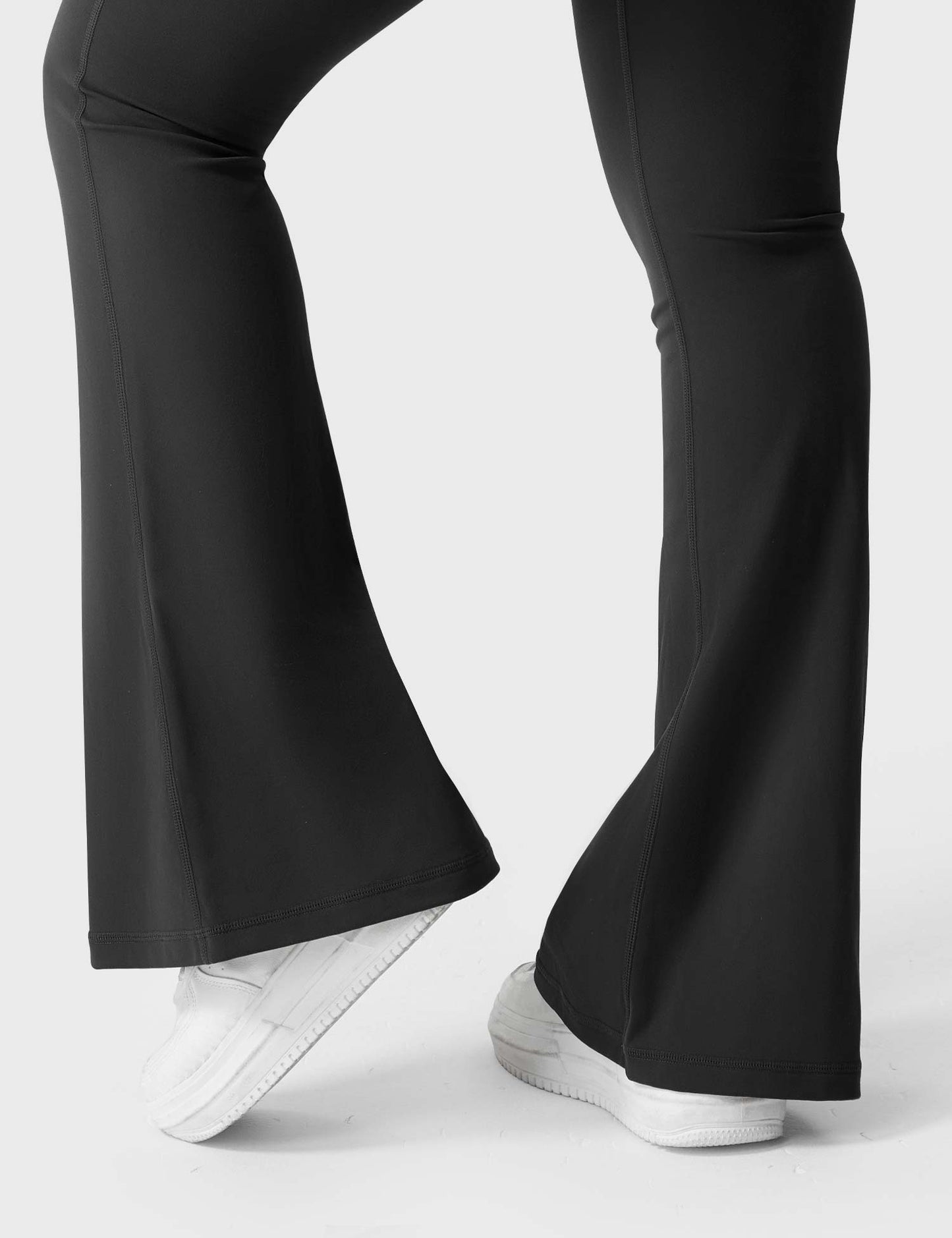 Victoria Fitness | Leggings acampanados con bolsillos